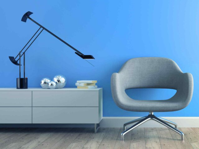 https://edgarscabinets.com/wp-content/uploads/2017/05/image-chair-blue-wall-640x480.jpg